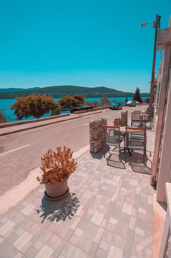 Villa Raguz Sa Privatnom Plazom I Garazom Неум Экстерьер фото