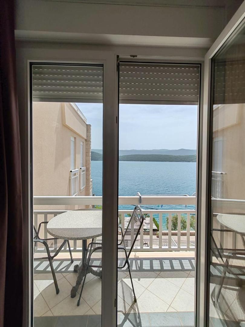 Villa Raguz Sa Privatnom Plazom I Garazom Неум Экстерьер фото